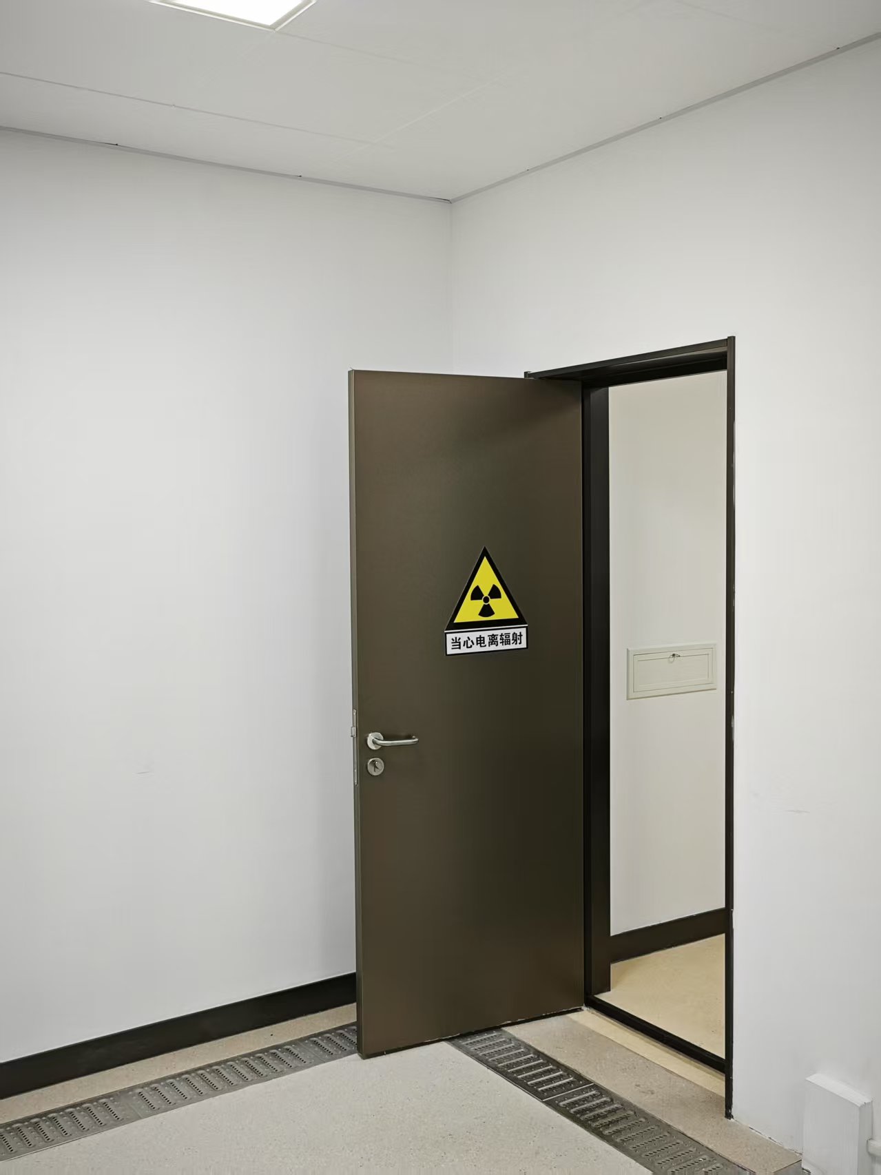 贵州CT室手动单开防护铅门